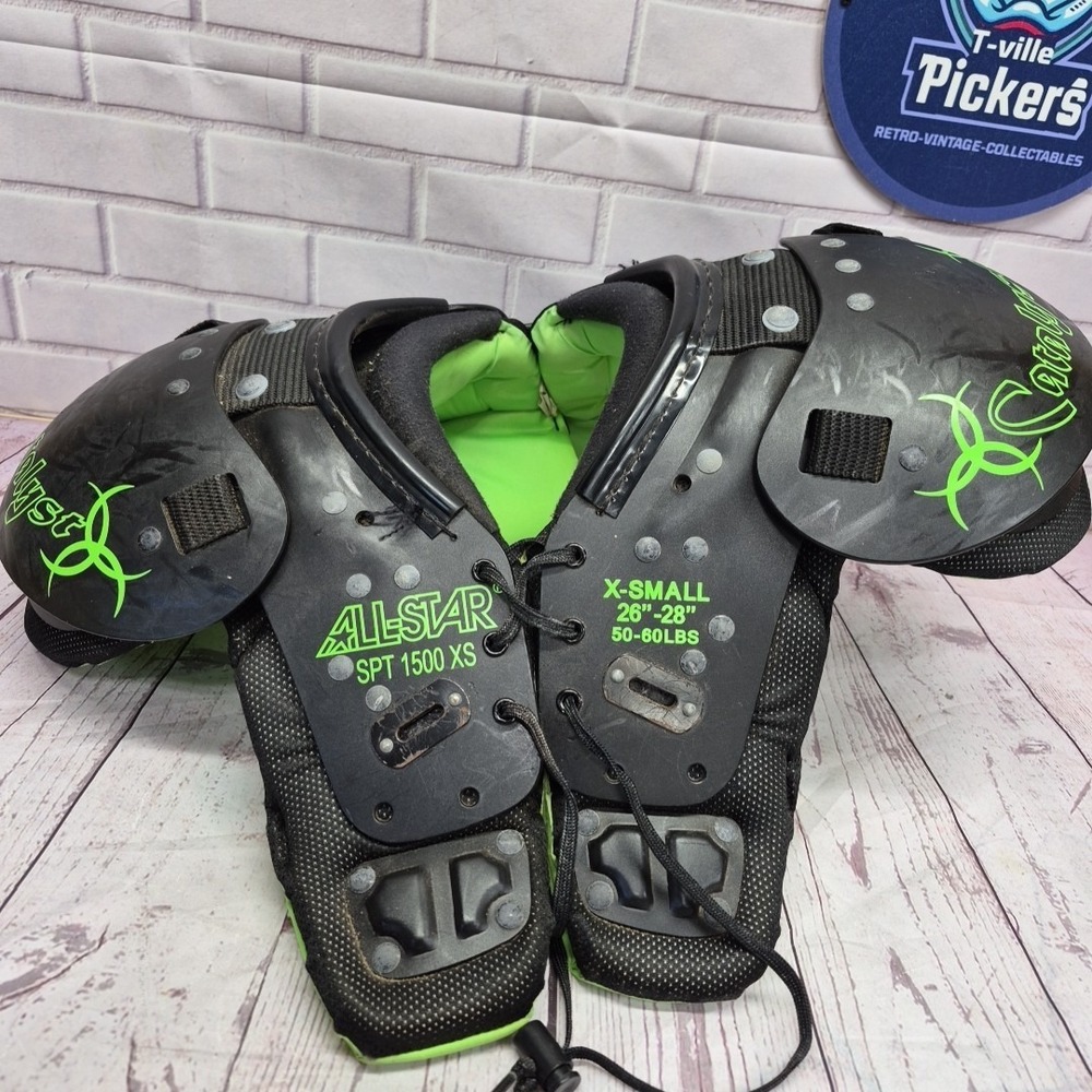 Catalyst All Star SPT 1500 XS Shoulder Pads Football  26"-28" 50-60 LBS
